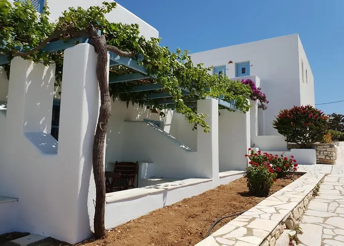 Captain\'S Rocks Hotel