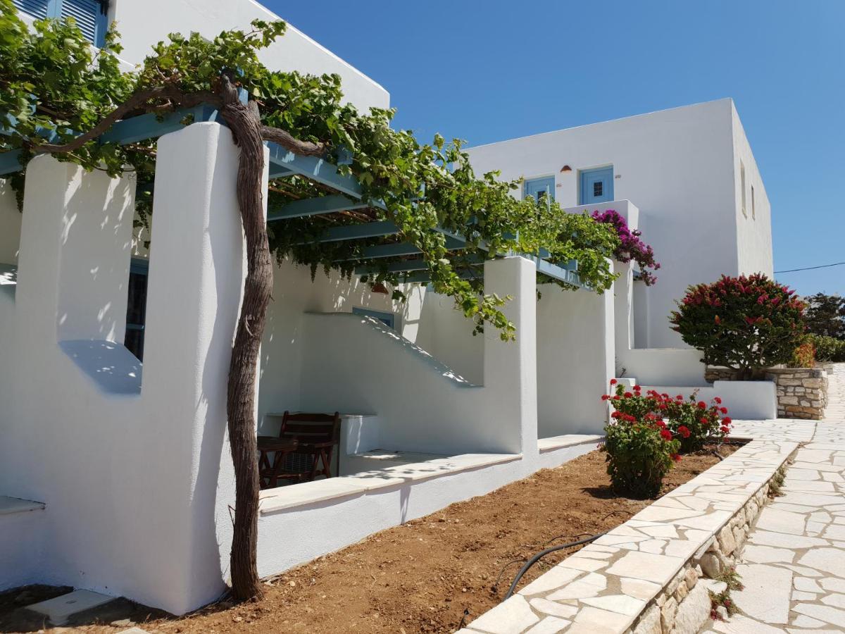 Captain's Rocks Hotel Chrisi Akti (Paros)