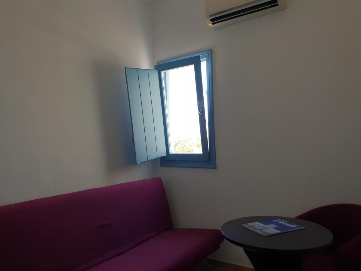 Hotel Captain's Rocks Chrisi Akti (Paros)