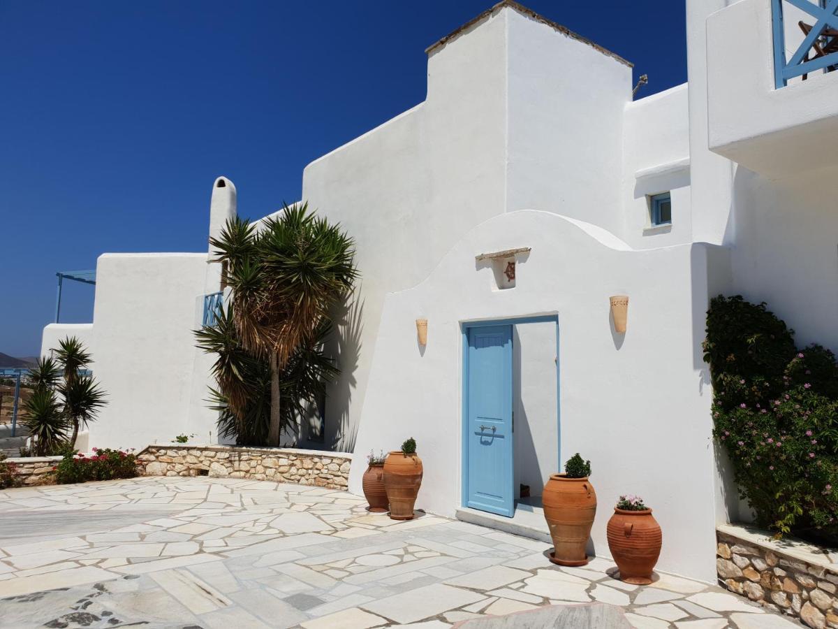 Captain's Rocks Chrisi Akti (Paros)